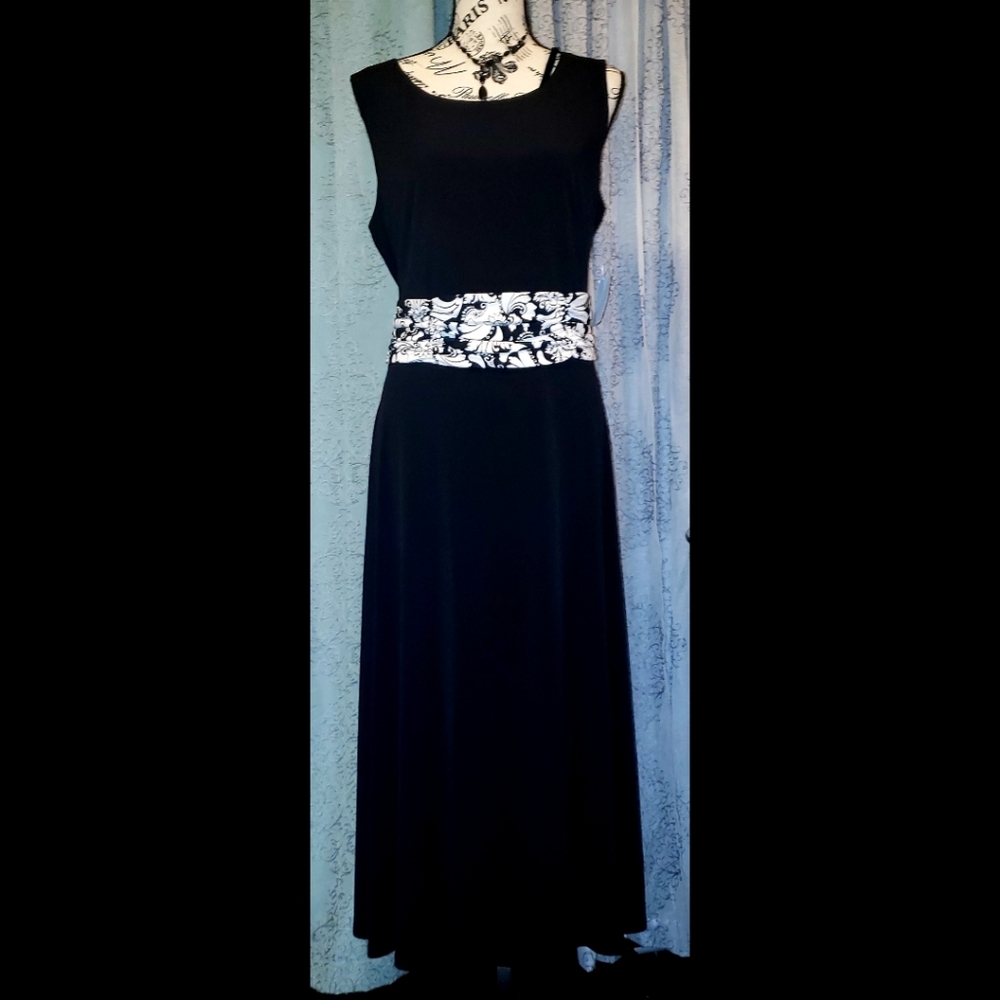 NWT Jessica Howard Maxi Dress w/ free jacket